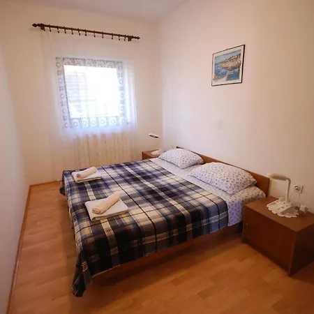 Fuer 6 Personen Ca 75 Qm In Njivice, Kvarner Bucht Krk *