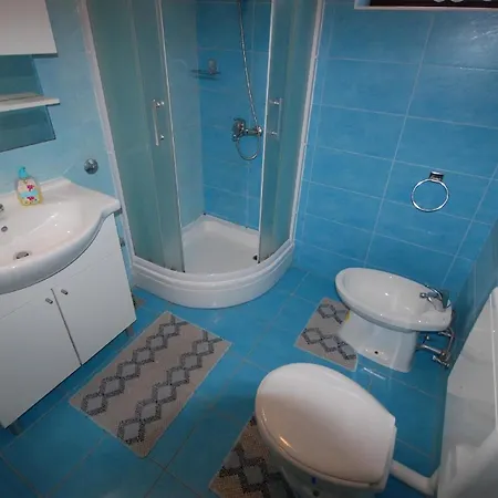 Apartment Fuer 6 Personen Ca 75 Qm In Njivice, Kvarner Bucht Krk Njivice
