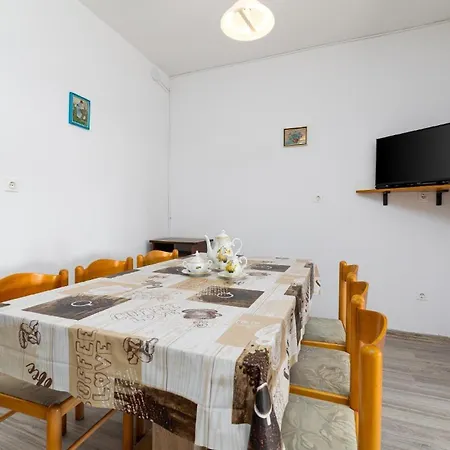 Fuer 6 Personen Ca 75 Qm In Njivice, Kvarner Bucht Krk Njivice
