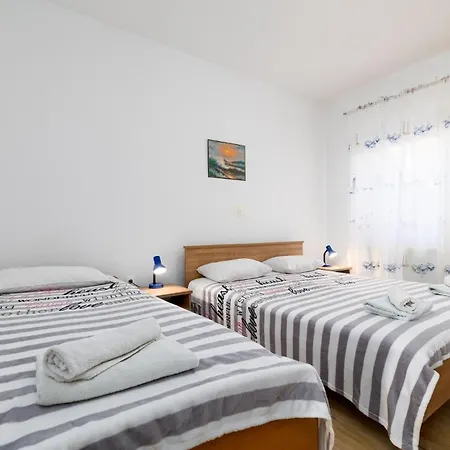 Fuer 6 Personen Ca 75 Qm In Njivice, Kvarner Bucht Krk Apartament Njivice