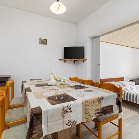 דירה Fuer 6 Personen Ca 75 Qm In Njivice, Kvarner Bucht Krk *